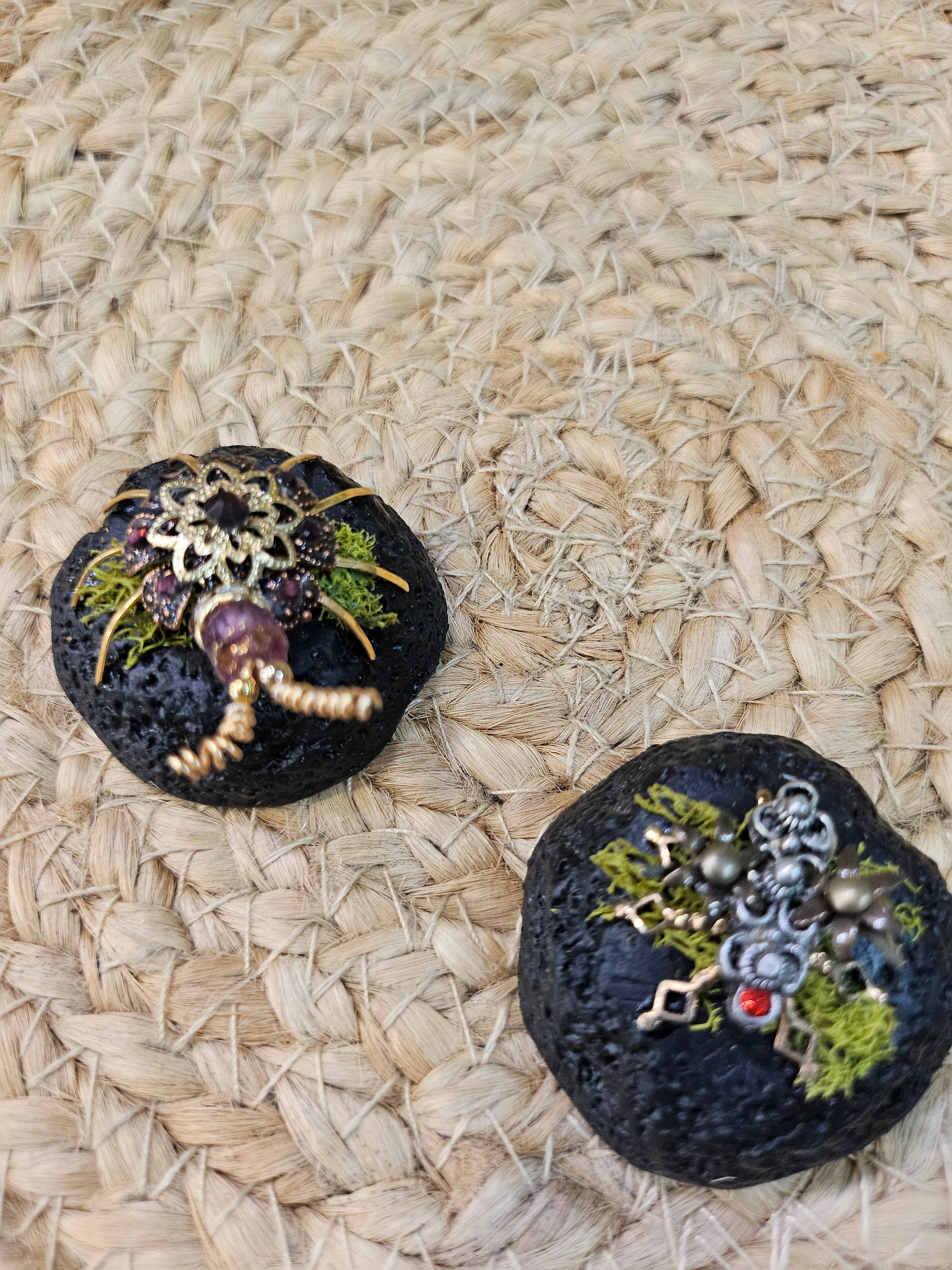 Discover KStonely’s Jeweled Insect and Creature Art on Faux Stone Bases, featuring stunning 3D beaded sculptures. Crafted with glass crystals, agate, pearls, and fine beads, each piece celebrates nature’s beauty. Perfect as decor or gifts for insect lovers, these unique stone and bead creations add charm to any space.